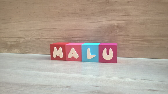 Nomes em Cubos - Mod. Infantil - 6 x 6 x 6 cm - 4 Letras