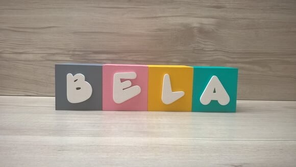 Nomes em Cubos - Mod. Infantil - 6 x 6 x 6 cm - 4 Letras