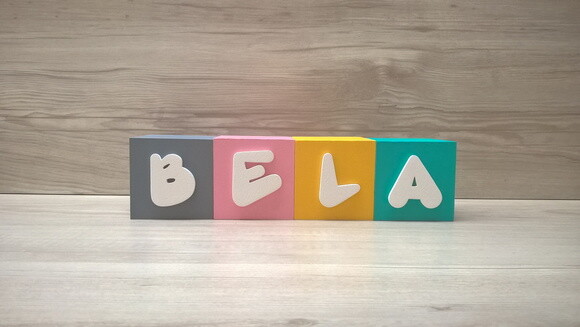 Nomes em Cubos - Mod. Infantil - 6 x 6 x 6 cm - 4 Letras