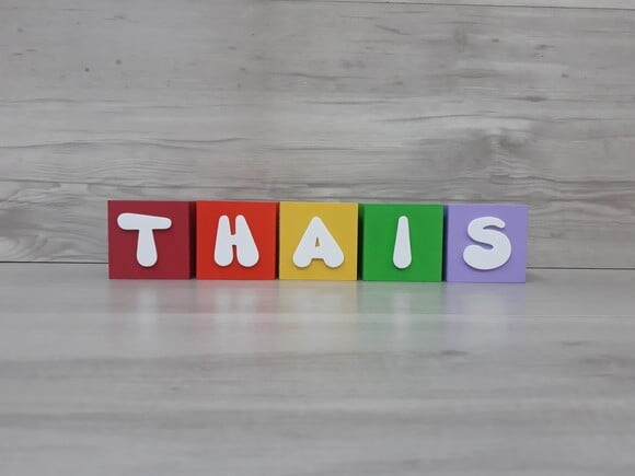 Nomes em Cubos - Mod. Infantil - 6 x 6 x 6 cm - 5 Letras