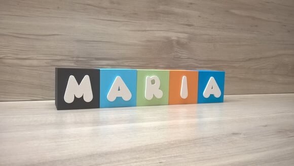 Nomes em Cubos - Mod. Infantil - 6 x 6 x 6 cm - 5 Letras