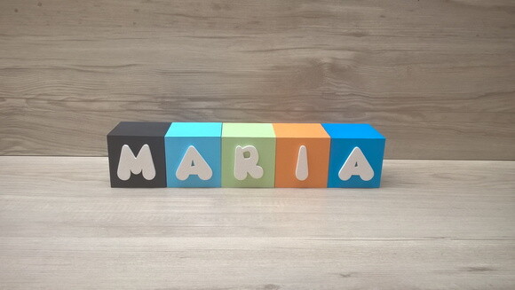 Nomes em Cubos - Mod. Infantil - 6 x 6 x 6 cm - 5 Letras