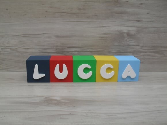 Nomes em Cubos - Mod. Infantil - 6 x 6 x 6 cm - 5 Letras