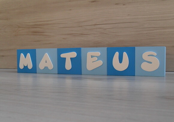 Nomes em Cubos - Mod. Infantil - 6 x 6 x 6 cm - 6 Letras