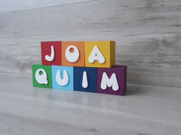 Nomes em Cubos - Mod. Infantil - 6 x 6 x 6 cm - 7 Letras