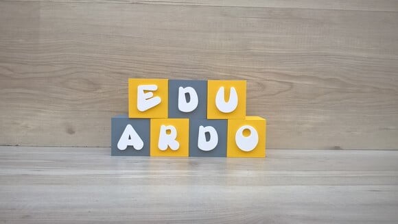 Nomes em Cubos - Mod. Infantil - 6 x 6 x 6 cm - 7 Letras