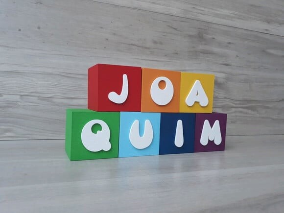 Nomes em Cubos - Mod. Infantil - 6 x 6 x 6 cm - 7 Letras