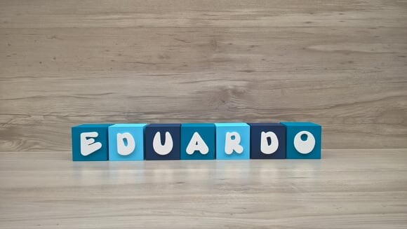 Nomes em Cubos - Mod. Infantil - 6 x 6 x 6 cm - 7 Letras