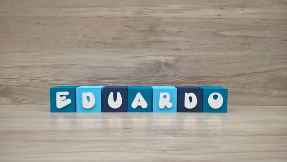 Nomes em Cubos - Mod. Infantil - 6 x 6 x 6 cm - 7 Letras