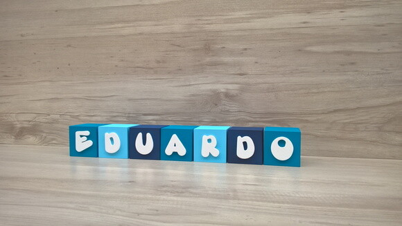 Nomes em Cubos - Mod. Infantil - 6 x 6 x 6 cm - 7 Letras