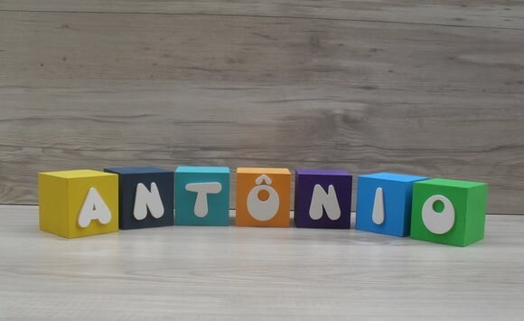 Nomes em Cubos - Mod. Infantil - 6 x 6 x 6 cm - 7 Letras