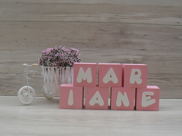 Nomes em Cubos - Mod. Infantil - 6 x 6 x 6 cm - 7 Letras