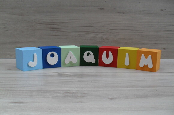 Nomes em Cubos - Mod. Infantil - 6 x 6 x 6 cm - 7 Letras