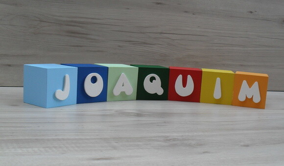 Nomes em Cubos - Mod. Infantil - 6 x 6 x 6 cm - 7 Letras