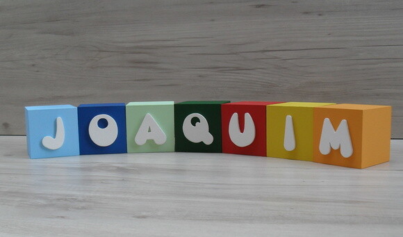 Nomes em Cubos - Mod. Infantil - 6 x 6 x 6 cm - 7 Letras