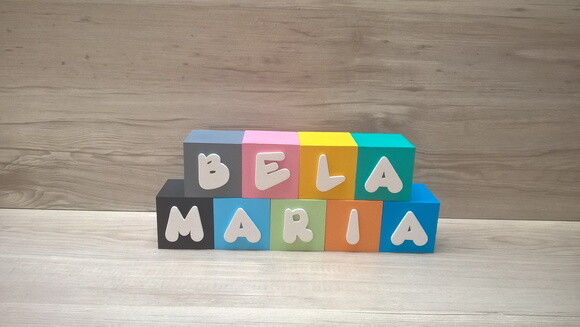 Nomes em Cubos - Mod. Infantil - 6 x 6 x 6 cm - 9 Letras