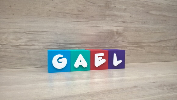 Nomes em Cubos - Mod. Infantil - 8 x 8 x 8 cm - 4 Letras