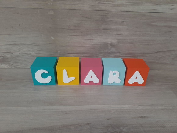 Nomes em Cubos - Mod. Infantil - 8 x 8 x 8 cm - 5 Letras