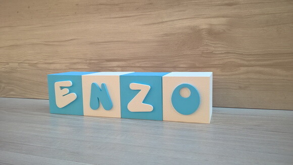 Nomes em Cubos - Mod. Infantil - 8 x 8 x 8 cm - 4 Letras