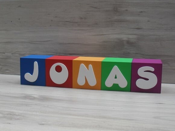 Nomes em Cubos - Mod. Infantil - 8 x 8 x 8 cm - 5 Letras