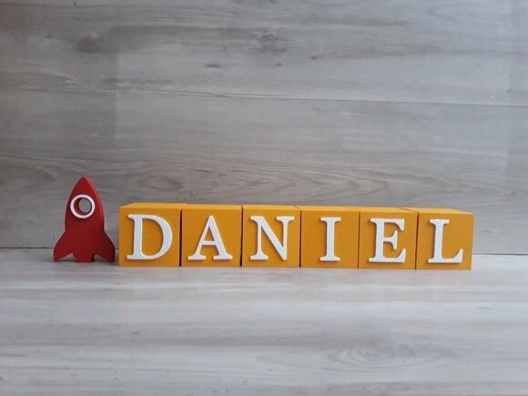 Nomes em Cubos - Mod. Infantil - 8 x 8 x 8 cm - 6 Letras