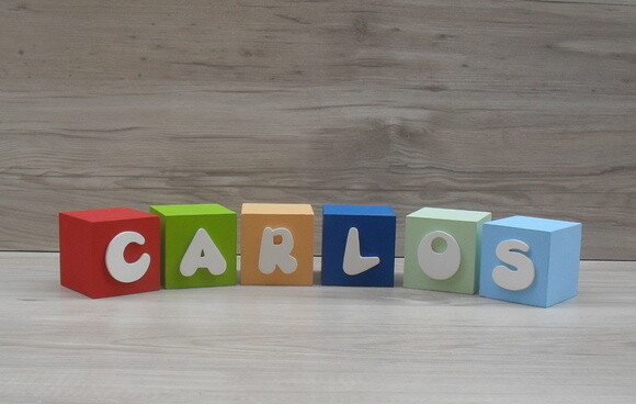 Nomes em Cubos - Mod. Infantil - 8 x 8 x 8 cm - 6 Letras