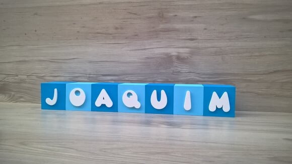 Nomes em Cubos - Mod. Infantil - 8 x 8 x 8 cm - 7 Letras