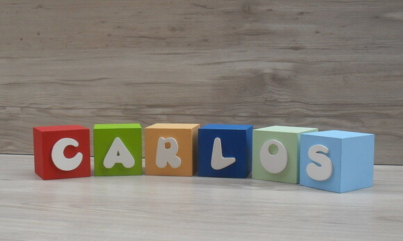 Nomes em Cubos - Mod. Infantil - 8 x 8 x 8 cm - 6 Letras