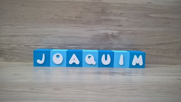 Nomes em Cubos - Mod. Infantil - 8 x 8 x 8 cm - 7 Letras