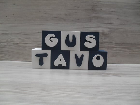 Nomes em Cubos - Mod. Infantil - 8 x 8 x 8 cm - 7 Letras