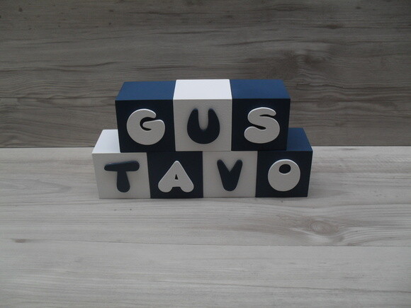 Nomes em Cubos - Mod. Infantil - 8 x 8 x 8 cm - 7 Letras