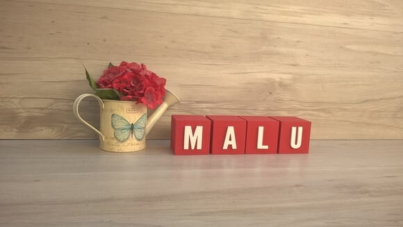 Nomes em Cubos - Mod. Youtube - 6 x 6 x 6 cm - 4 Letras
