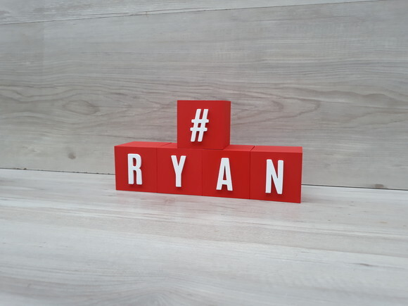Nomes em Cubos - Mod. Youtube - 6 x 6 x 6 cm - 5 Letras