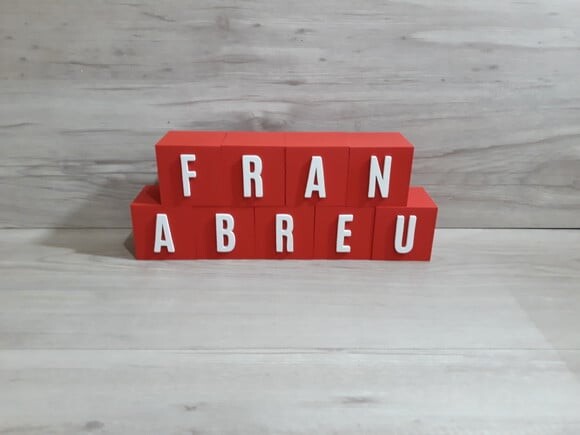 Nomes em Cubos - Mod. Youtube - 6 x 6 x 6 cm - 9 Letras