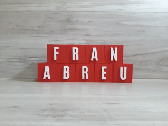 Nomes em Cubos - Mod. Youtube - 6 x 6 x 6 cm - 9 Letras