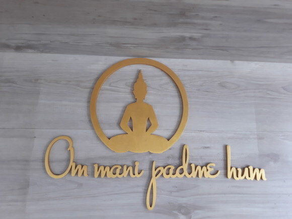 Om Mani Padme Hum - Mantra (parede) + Escultura Buda