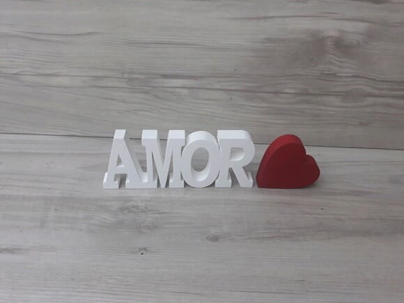 Palavra AMOR - linha BK + mini coração