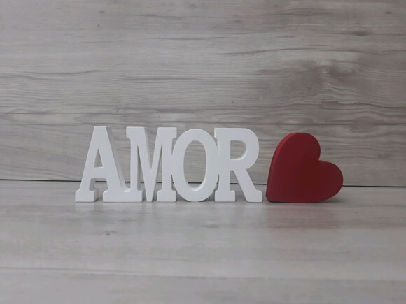 Palavra AMOR - linha BK + mini coração
