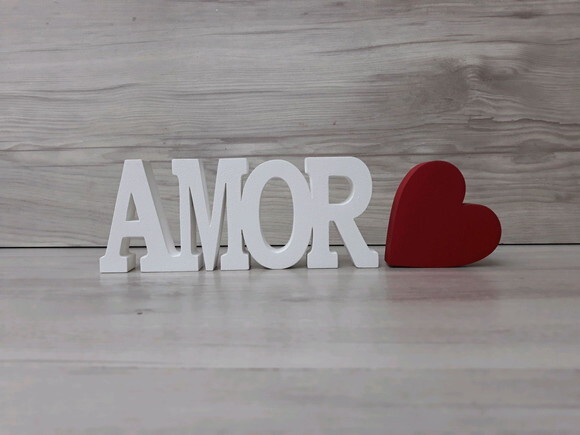 Palavra AMOR - linha BK + mini coração