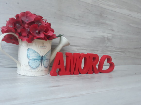 Palavra AMOR - linha BK + mini coração vazado