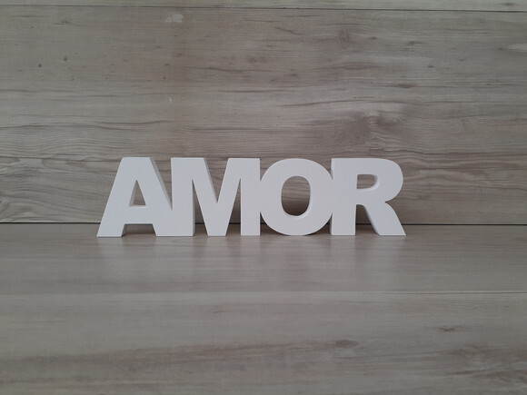 Palavra de mesa em MDF - AMOR