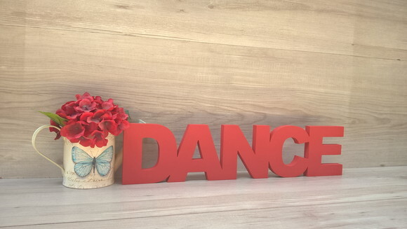 Palavra de mesa MDF - DANCE