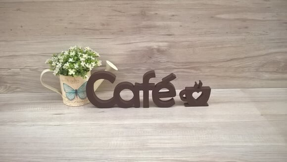 Palavra decorativa Café + escultura xícara