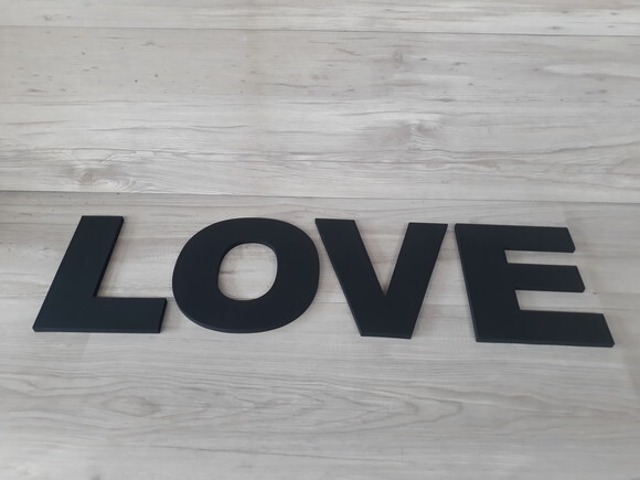 Palavra Decorativa de Parede LOVE