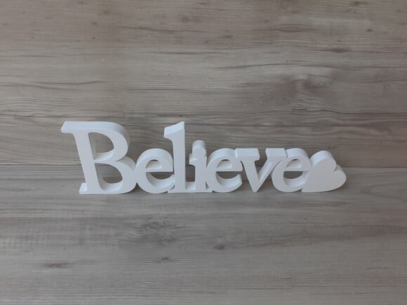 Palavra Decorativa em MDF Believe com coração