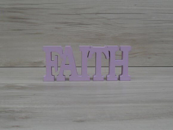 Palavra decorativa FAITH - linha BK