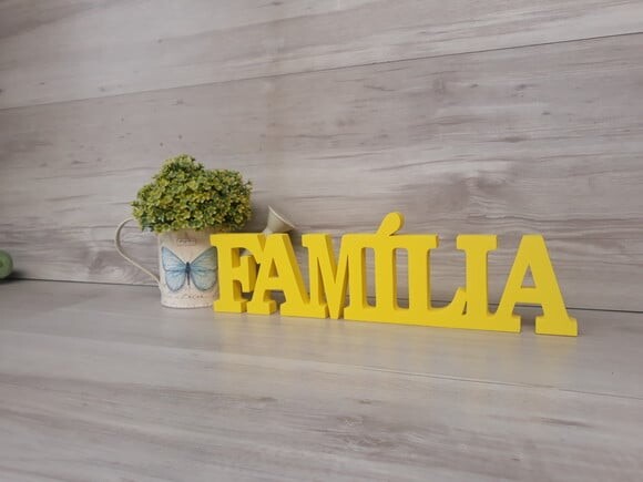 Palavra decorativa FAMÍLIA - linha BK M
