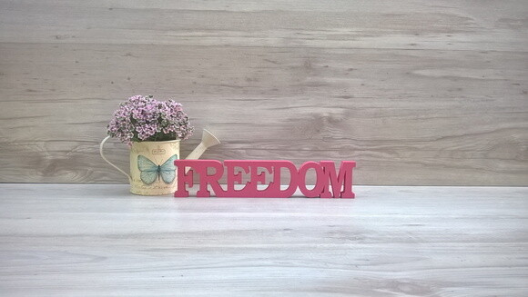 Palavra decorativa FREEDOM - linha BK