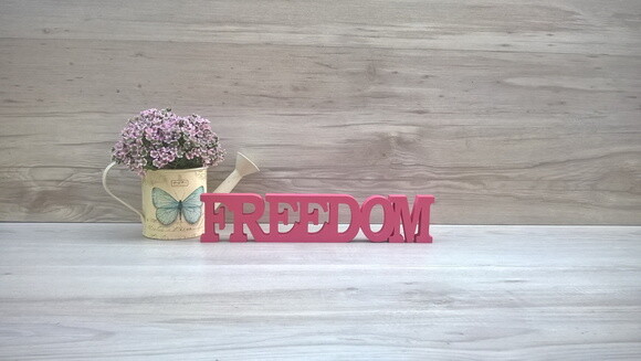 Palavra decorativa FREEDOM - linha BK