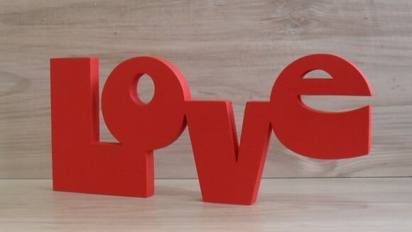 Palavra Decorativa Love Modelo Retrô